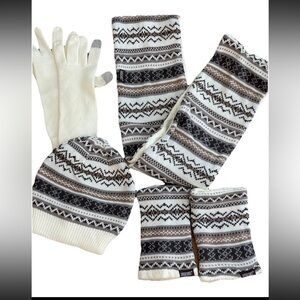 🆕MUKLUKS ivory fair isle ladies 6 piece winter set scarf, hat, gloves, wrist NEW